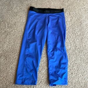 **MOVING SALE EVERYTHING MUST GO WILL ACCEPT MOST OFFERS** Nike Dry Fit leggings